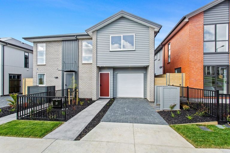 Photo of property in 27 William Calvert Drive, Swanson, Auckland, 0614