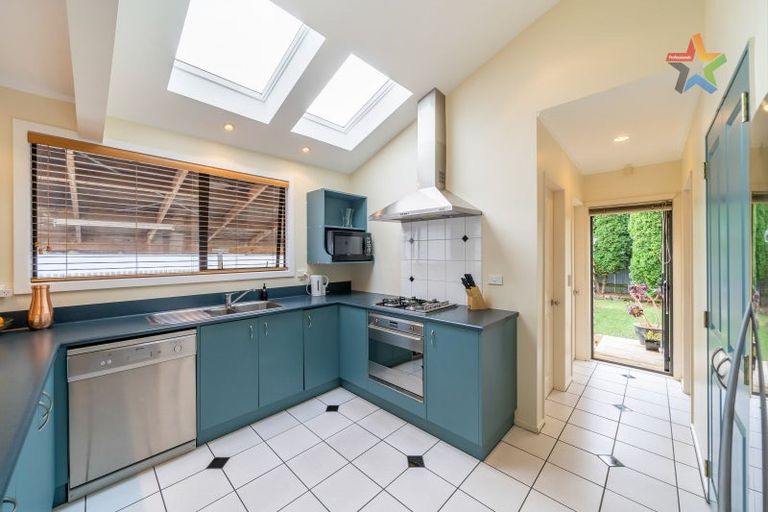 Photo of property in 51 Stokes Valley Road, Stokes Valley, Lower Hutt, 5019