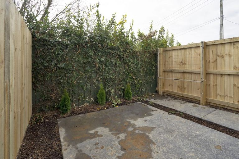 Photo of property in 16/10 Burrows Place, Frankton, Hamilton, 3204