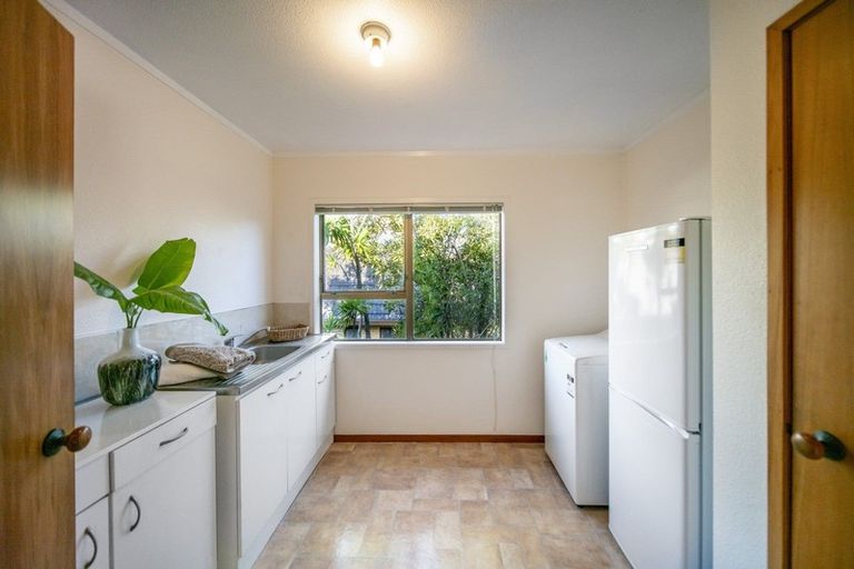 Photo of property in 3 Orinda Close, Botany Downs, Auckland, 2010