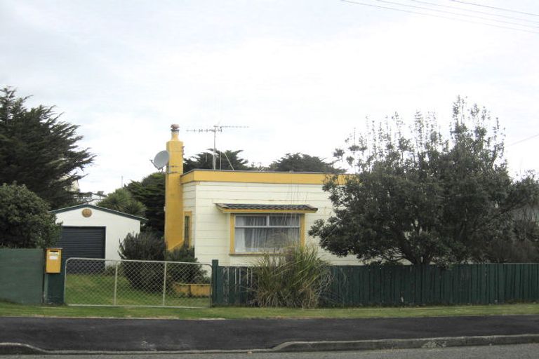 Photo of property in 108 Park Avenue, Waitarere Beach, Levin, 5510