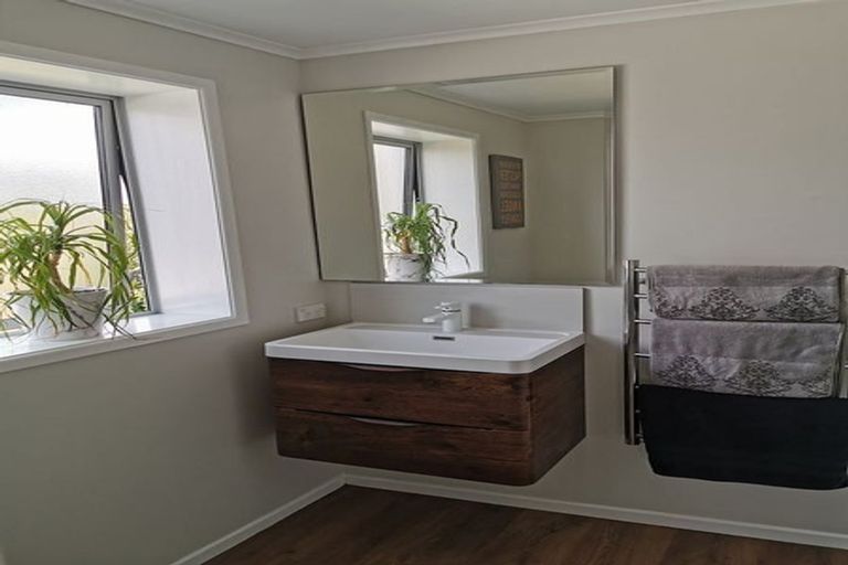 Photo of property in 85a Litten Road, Cockle Bay, Auckland, 2014