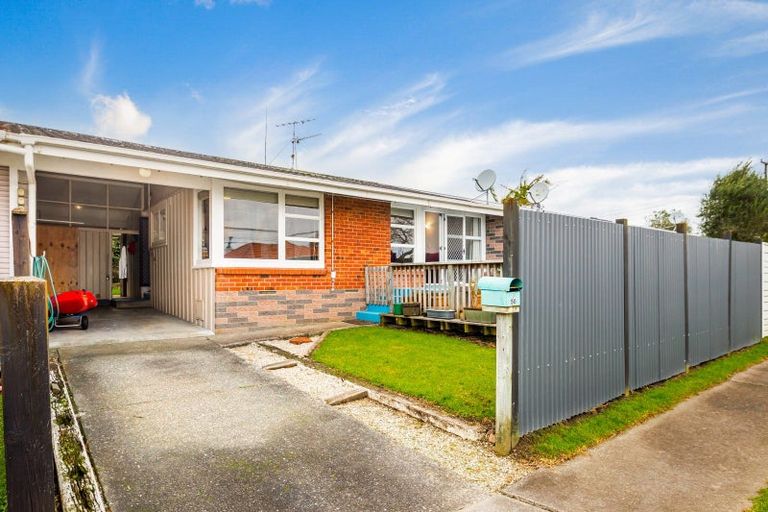 Photo of property in 3/50 Old Lake Road, Narrow Neck, Auckland, 0624