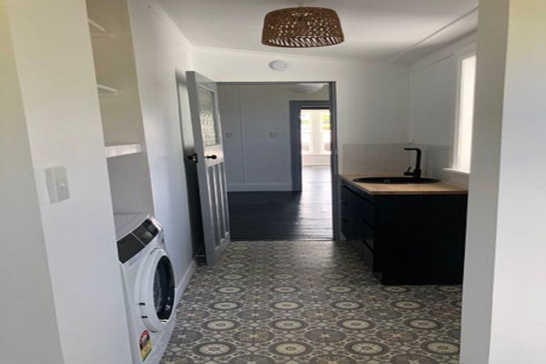 Photo of property in 15 Luxford Street, Berhampore, Wellington, 6023