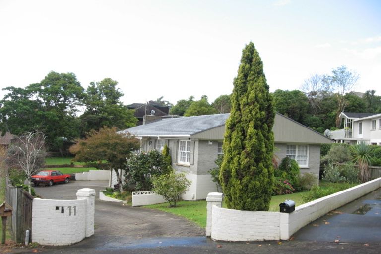 Photo of property in 11 Mcmillan Place, Mellons Bay, Auckland, 2014