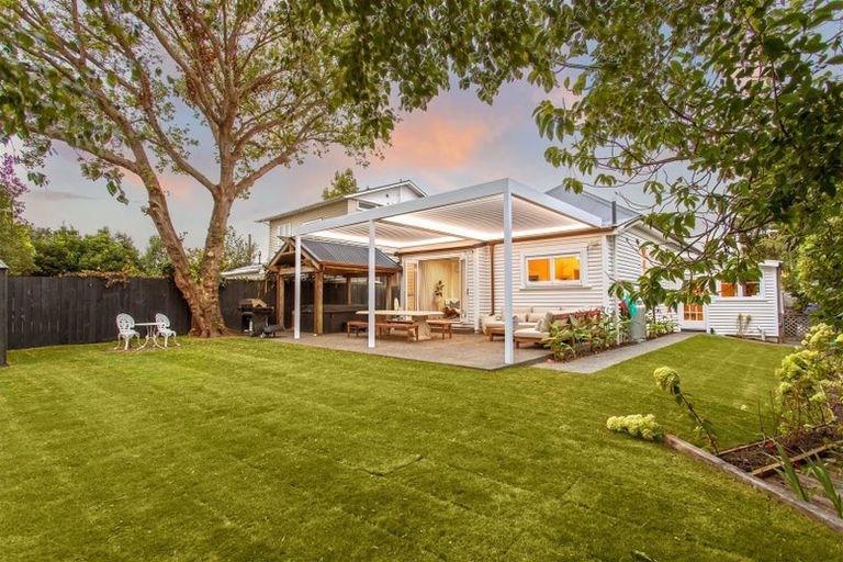 Photo of property in 73 Caledonian Road, St Albans, Christchurch, 8014