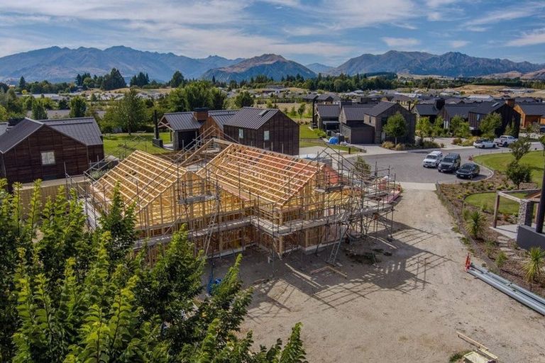 Photo of property in 16 Mccaw Mews, Wanaka, 9305