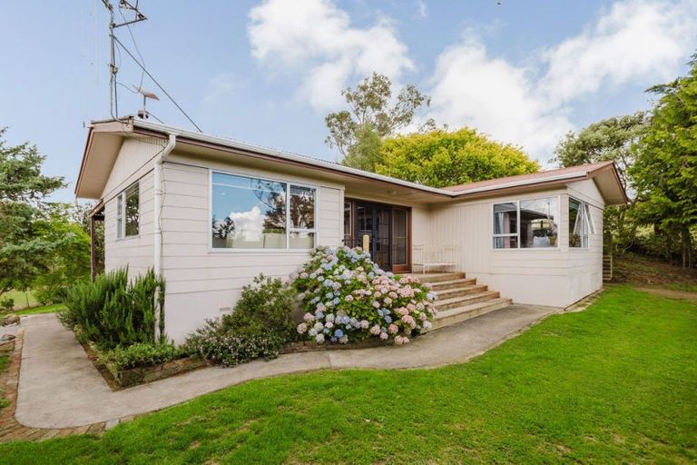 Photo of property in 47 Knight Road, Dannevirke, 4976