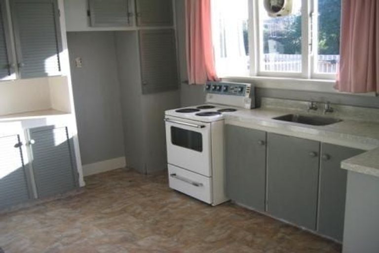 Photo of property in 2/72 Barton Street, Woolston, Christchurch, 8023