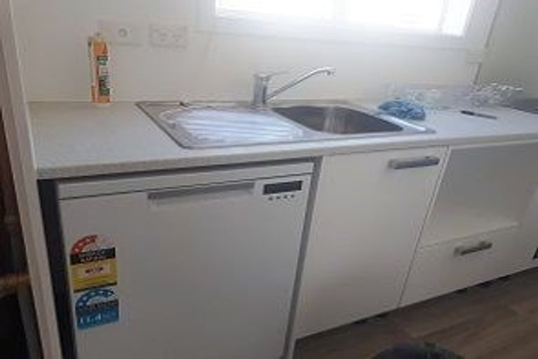 Photo of property in 11/76 Freyberg Street, Lyall Bay, Wellington, 6022