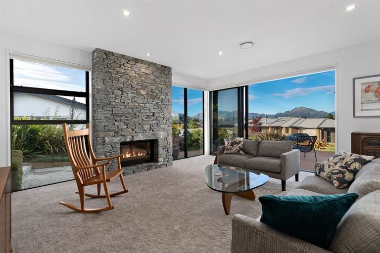 Photo of property in 8 Turnbull Crescent, Wanaka, 9305
