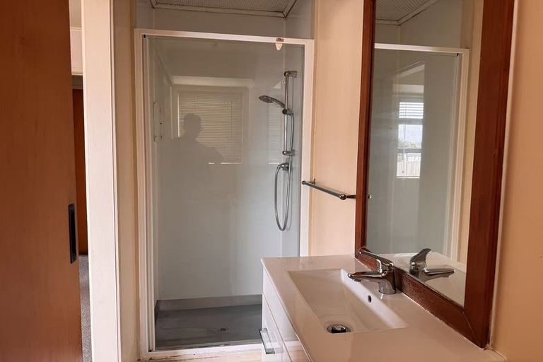 Photo of property in 119 Aviemore Drive, Highland Park, Auckland, 2010