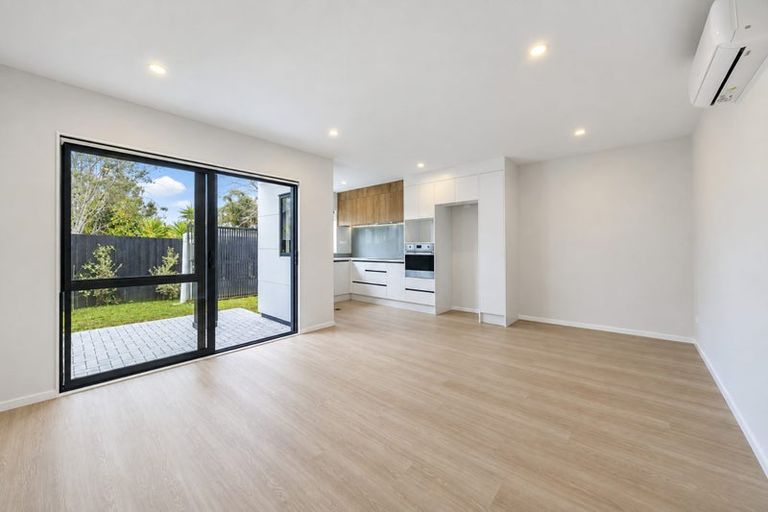 Photo of property in 5/7 Tapu Road, Huapai, Kumeu, 0810