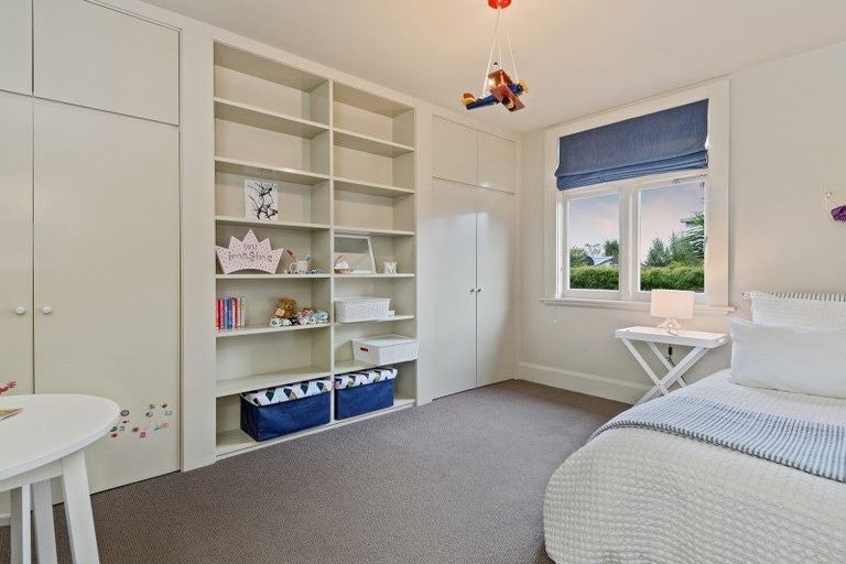 Photo of property in 20 Augusta Street, Redcliffs, Christchurch, 8081