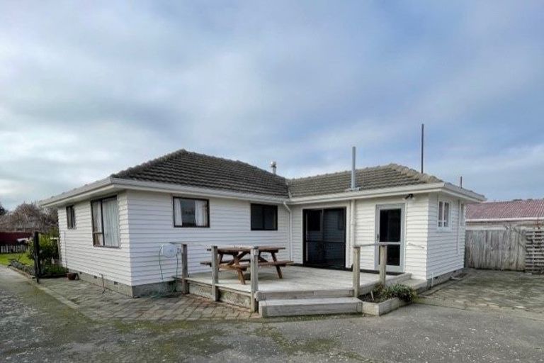 Photo of property in 17 Claridges Road, Casebrook, Christchurch, 8051