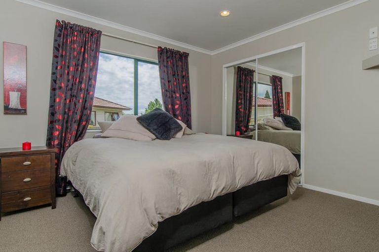 Photo of property in 34d Forest Hill Road, Henderson, Auckland, 0612
