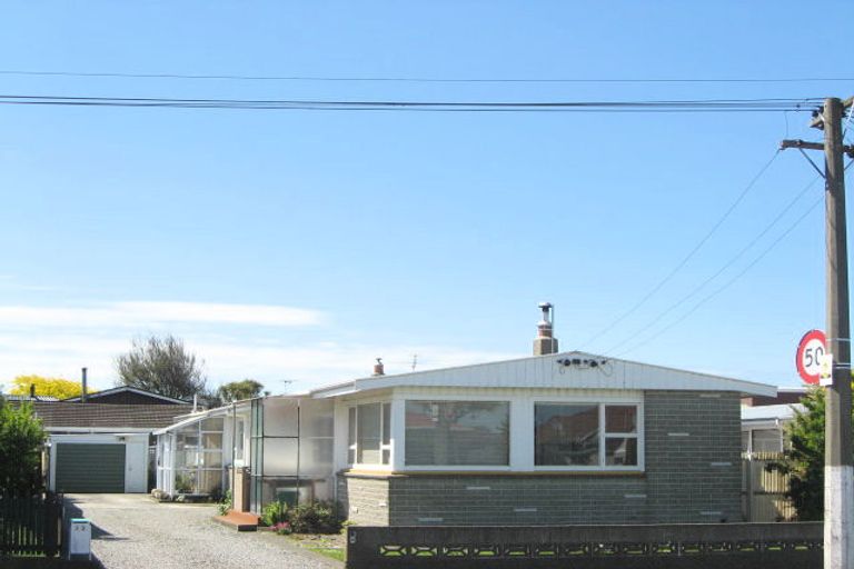 Photo of property in 23 Prestons Road, Redwood, Christchurch, 8051