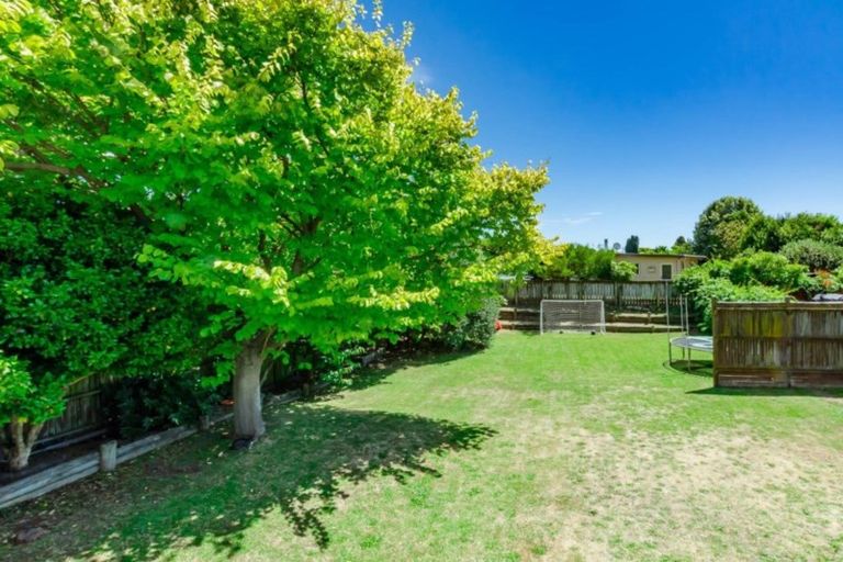 Photo of property in 13 Walton Road, Paraparaumu Beach, Paraparaumu, 5032