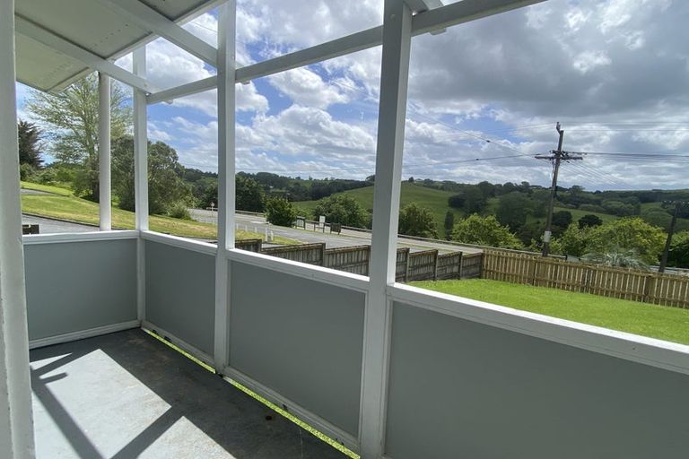 Photo of property in 42 View Street, Maungaturoto, 0520