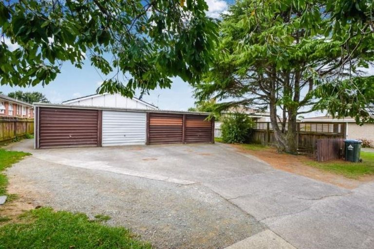 Photo of property in 2/25 Hamlin Road, Mount Wellington, Auckland, 1060