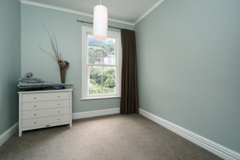 Photo of property in 12 Burnell Avenue, Thorndon, Wellington, 6011