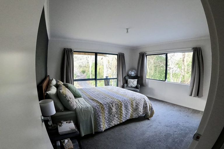 Photo of property in 172 Paraite Road, Paraite, New Plymouth, 4373