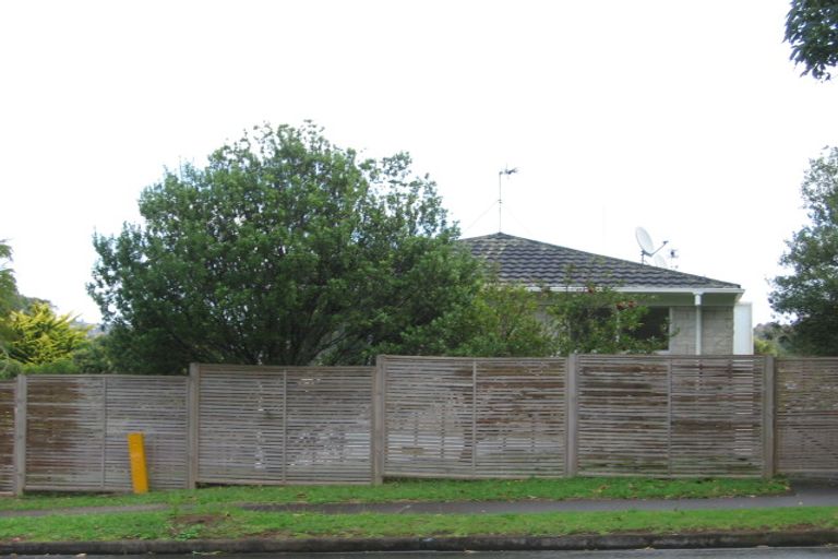 Photo of property in 2/79 Prince Regent Drive, Half Moon Bay, Auckland, 2012