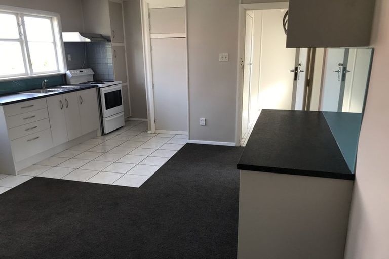 Photo of property in 88 Ruskin Road, Newlands, Wellington, 6037