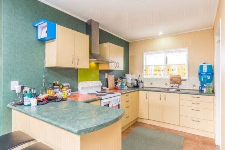 Photo of property in 2/50 Kenderdine Road, Papatoetoe, Auckland, 2025