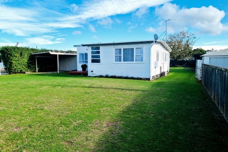 Photo of property in 11 Waverley Street, Elgin, Gisborne, 4010