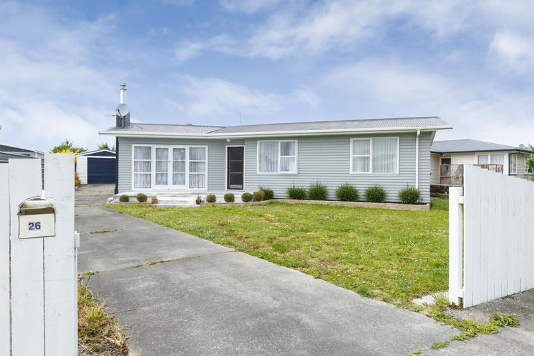 Photo of property in 26 Rhodes Drive, Kelvin Grove, Palmerston North, 4414