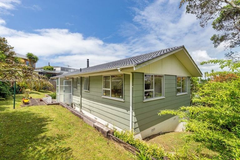 Photo of property in 58 Juniper Road, Sunnynook, Auckland, 0620