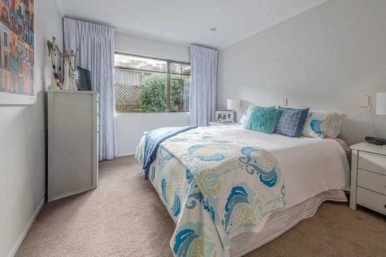 Photo of property in 22 Lakeridge Close, Rangatira Park, Taupo, 3330