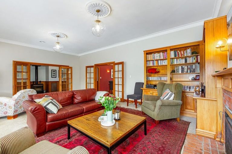 Photo of property in 396 Muritai Road, Eastbourne, Lower Hutt, 5013