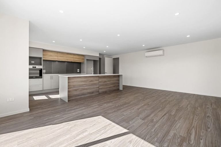 Photo of property in 16 Sanders Way, Rolleston, 7614