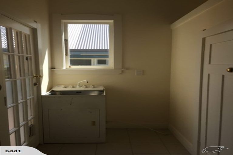 Photo of property in 11 Norwood Road, Bayswater, Auckland, 0622