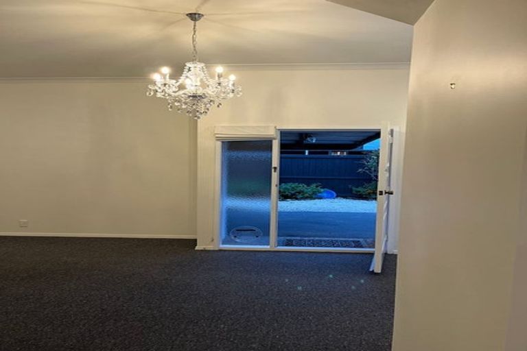 Photo of property in 1/73a Garreg Road, Bryndwr, Christchurch, 8052