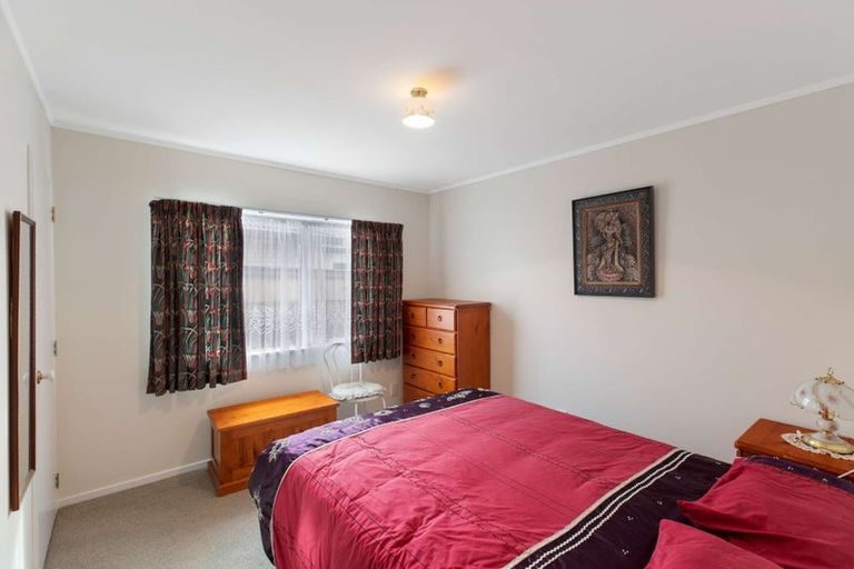 Photo of property in 75 Lakeside Drive, Orewa, 0931