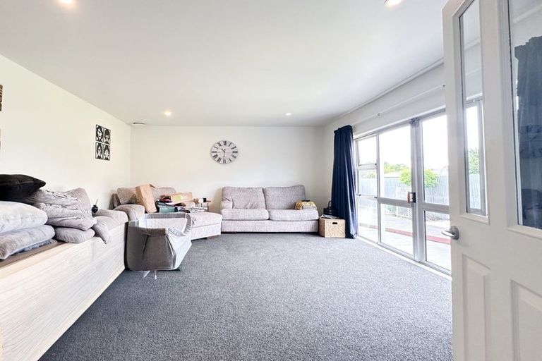 Photo of property in 68 Daniels Road, Redwood, Christchurch, 8051