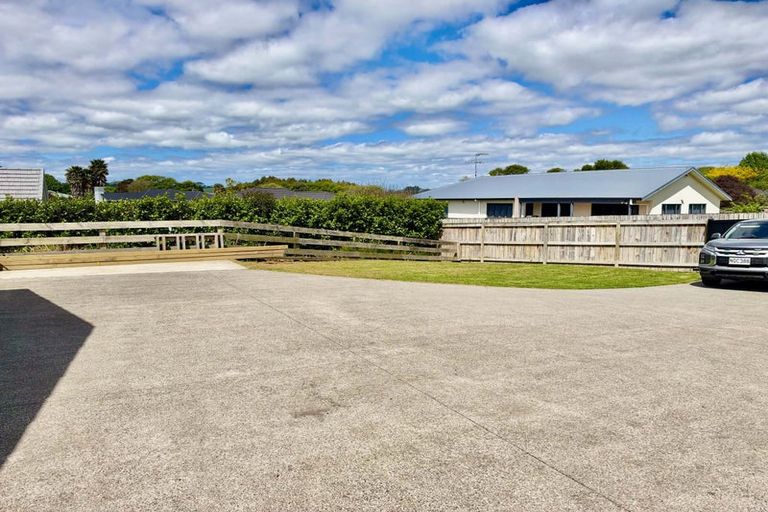 Photo of property in 3 Downer Access Road, Kaukapakapa, 0873
