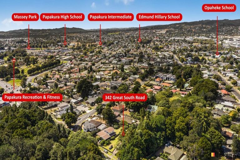Photo of property in 342 Great South Road, Opaheke, Papakura, 2113
