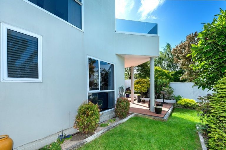 Photo of property in 9 Avoca Valley Road, Heathcote Valley, Christchurch, 8022