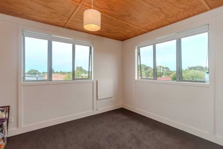 Photo of property in 5 Waihurihia Street, Otaki, 5512