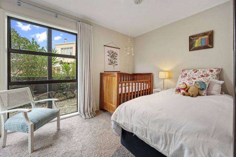 Photo of property in 2/27 Churchill Road, Murrays Bay, Auckland, 0630