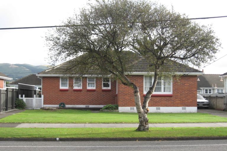 Photo of property in 75 Naenae Road, Naenae, Lower Hutt, 5011