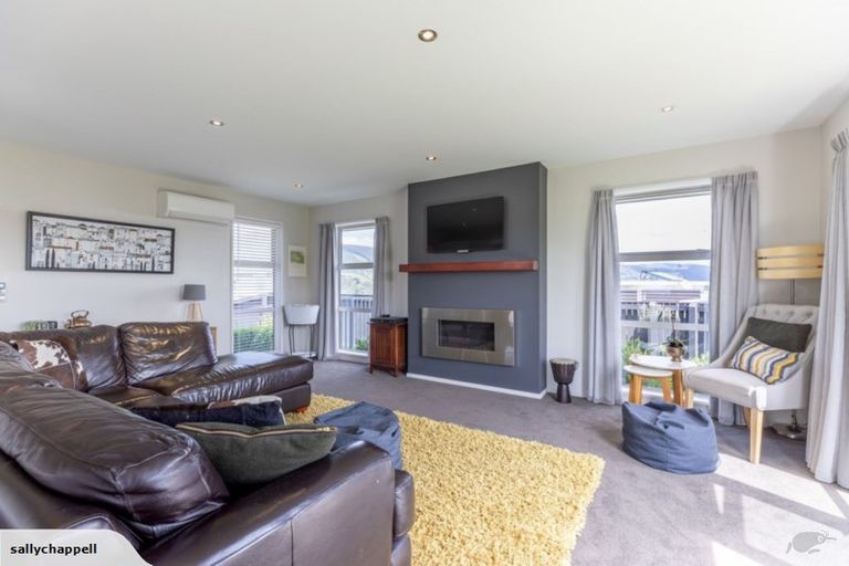 Photo of property in 16 Istana Place, Britannia Heights, Nelson, 7010