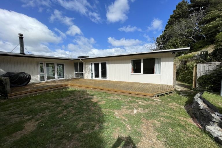 Photo of property in 10 Goddard Grove, Churton Park, Wellington, 6037