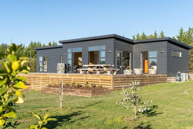 Photo of property in 24 Fraters Road, Martinborough, 5781