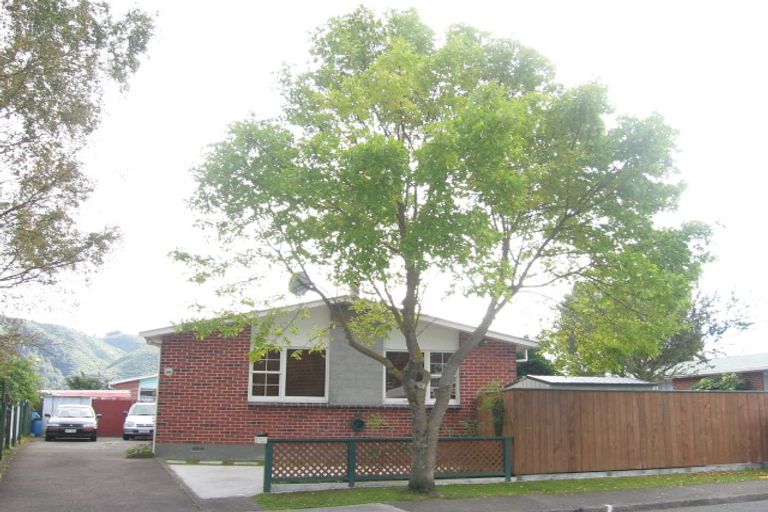 Photo of property in 2/109 Clouston Park Road, Clouston Park, Upper Hutt, 5018