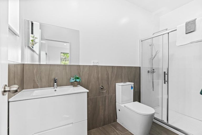 Photo of property in 39a Flaxdale Street, Birkdale, Auckland, 0626